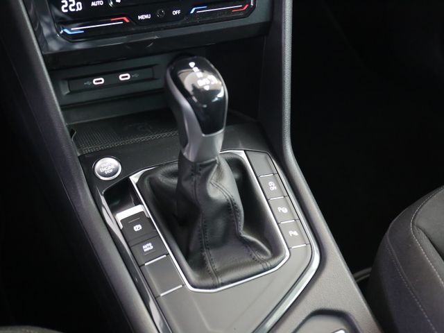 Volkswagen Tiguan DSG ELEGANCE LED MATRIX IQ ACC KAMERA