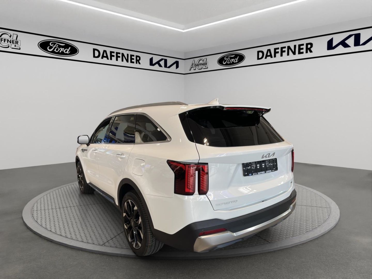 Fahrzeugabbildung Kia Sorento Platinum 4WD HUD Niveau Navi Leder