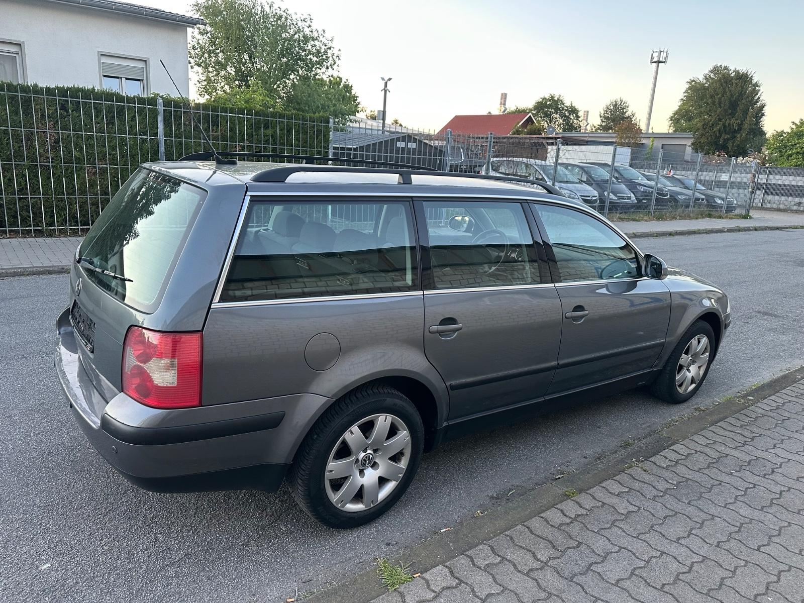Volkswagen Passat Variant 2.0,Automatik,SH,Navi,Scheckheft