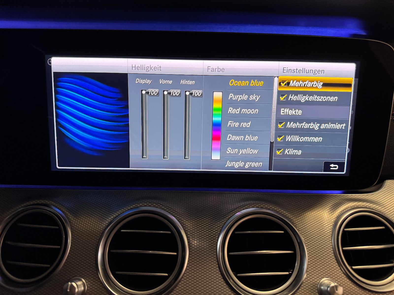 Fahrzeugabbildung Mercedes-Benz E 53 AMG 4Matic+ MBUX MEMORY AIRMATIC SD 360 DIS