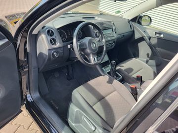 Volkswagen Tiguan - 9