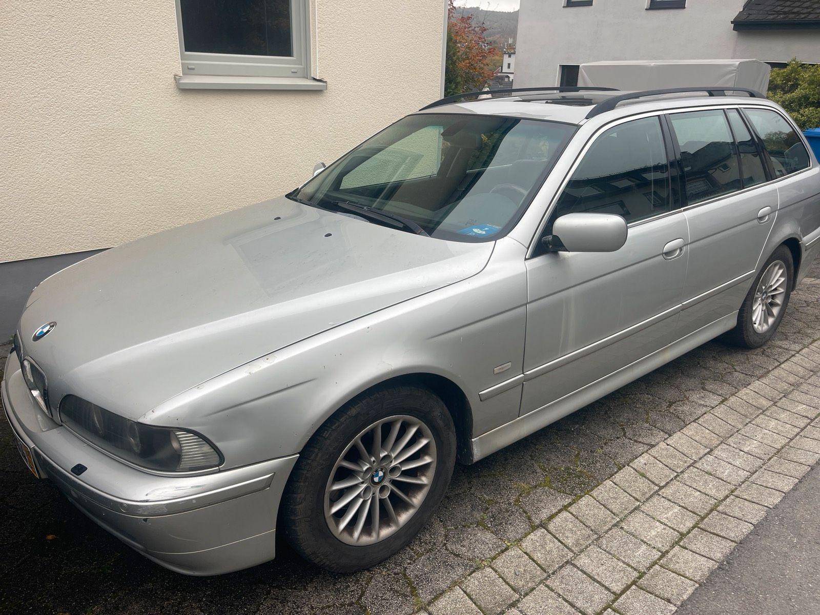 BMW 530