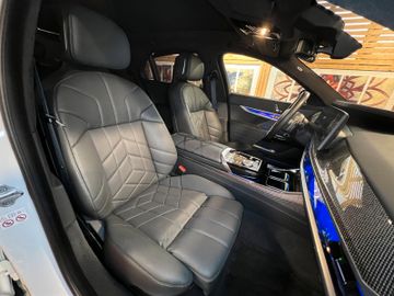BMW 750 - 6
