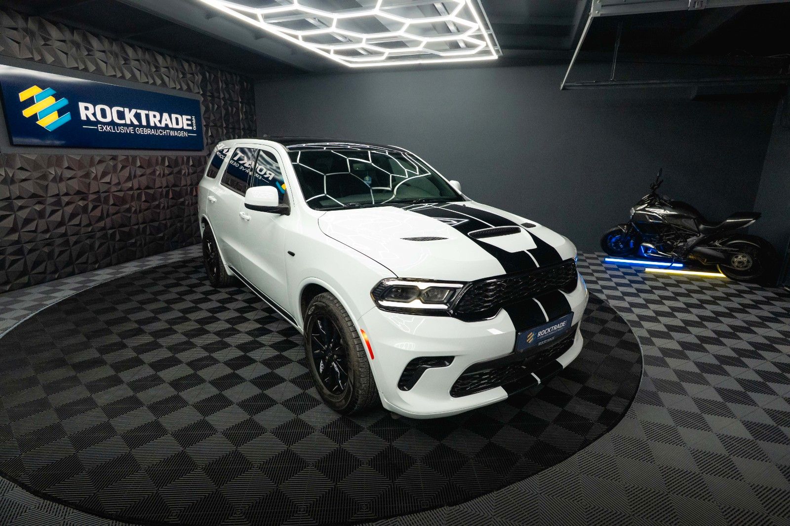 Fahrzeugabbildung Dodge Durango 5.7 V8 R/T SRT 4x4 Night-Paket Modell 22