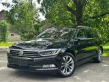Volkswagen Passat B8 Variant Comfortline 1.4 TSI - Volkswagen Passat: Limousine, 1.8
