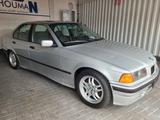 BMW 320*SEHR GEPFLEGT*SCHIEBEDACH*SCHECKHEFT*2.BESIT - BMW 320 aus 1993