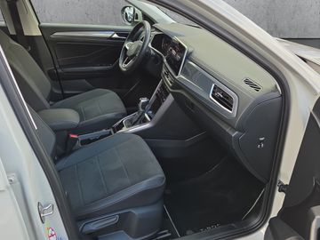 Fahrzeugabbildung Volkswagen T-Roc Style 1.5 TSI DSG easy open AHK Kamera ACC