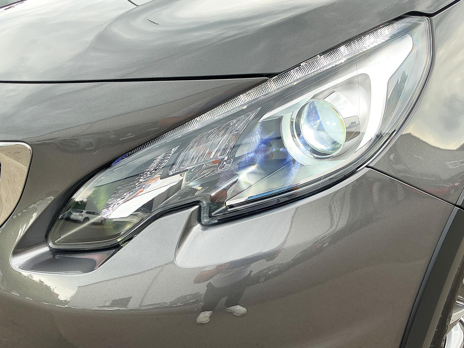 Peugeot 2008 1.2 AUT Crossway LED PANO NAVI SHZ RFK PDC