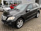 Mercedes-Benz ML 300 CDI BlueEfficiency 4Matic,2.HAND - schwarze Mercedes-Benz ML 300