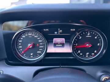 Mercedes E 220 - 9