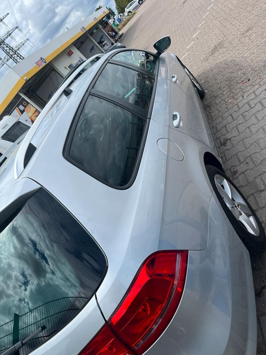Volkswagen Passat 2012 — photo 8