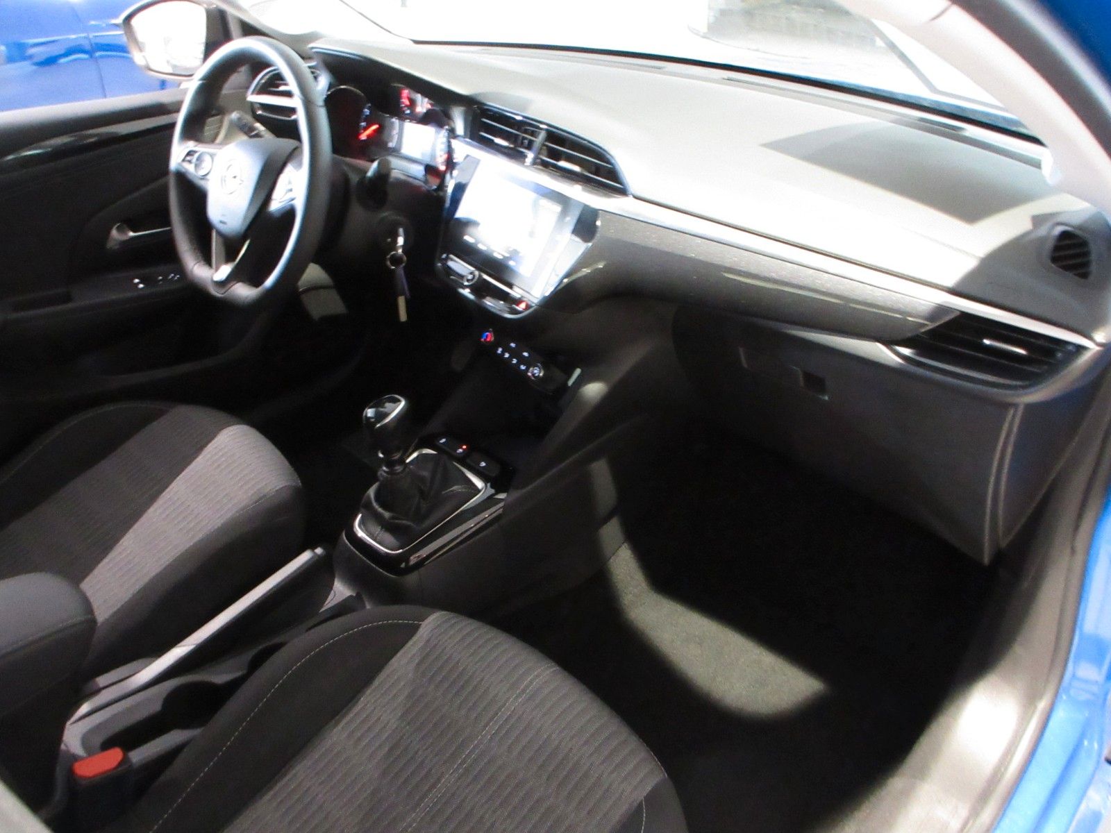 Fahrzeugabbildung Opel Corsa 1.2 T Elegance LED/NAVI/PDC/ALU/TEMPO