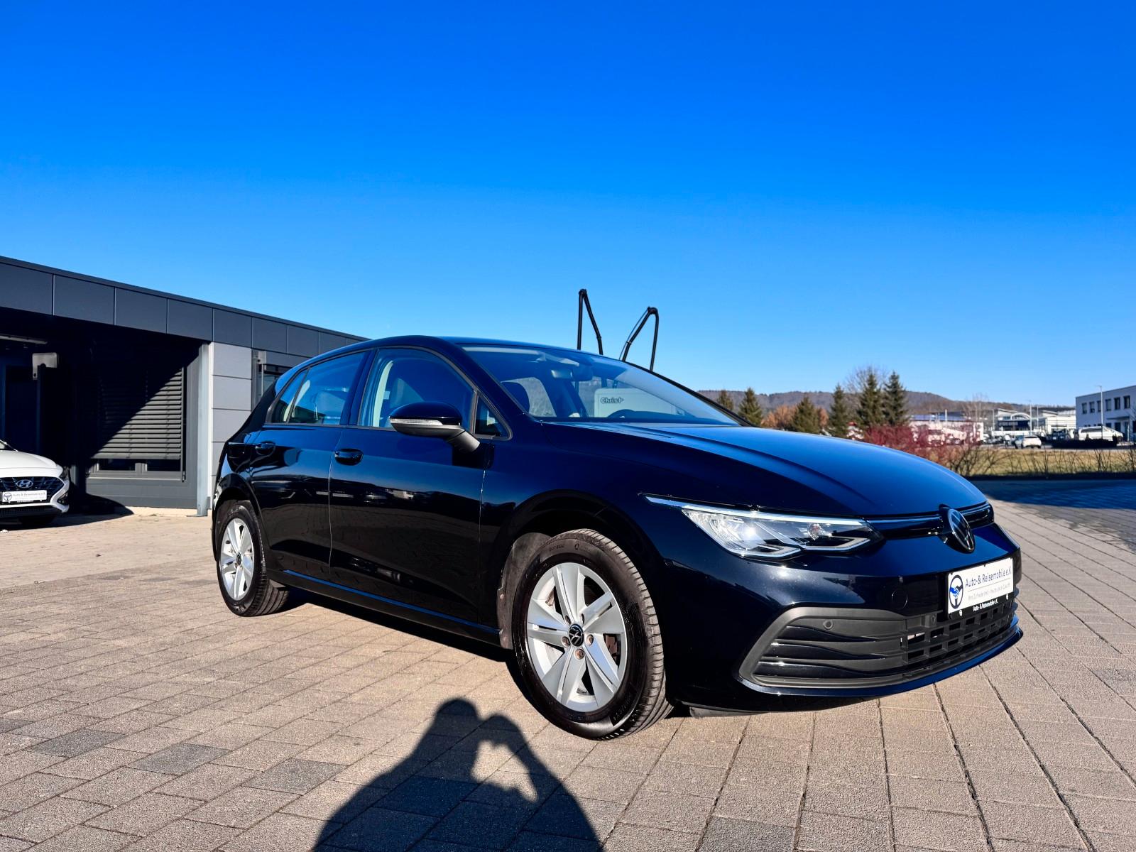 Volkswagen Golf VIII Lim. Life 2.0 TDI /LED/NAVI/AMBIENTE