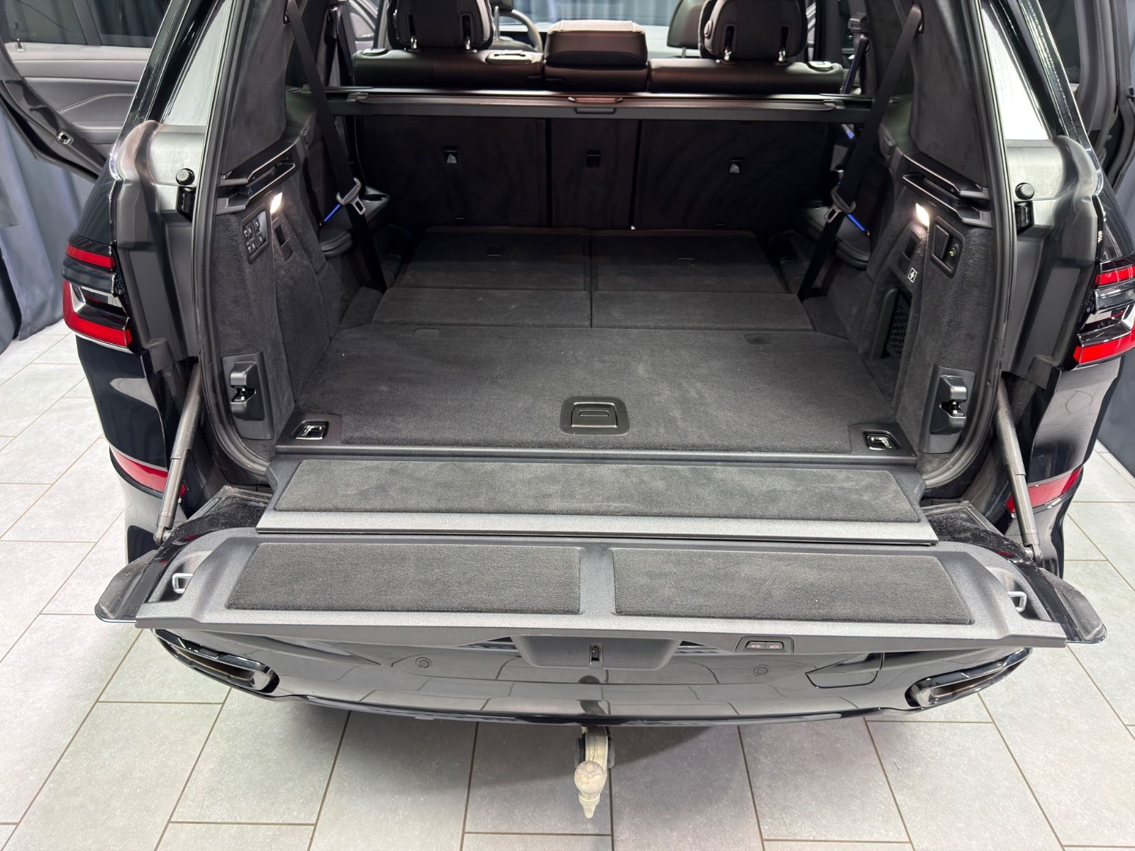 Fahrzeugabbildung BMW X7 xDrive 40d M SPORT PRO|LUFT|PANO|7-SITZER|AHK