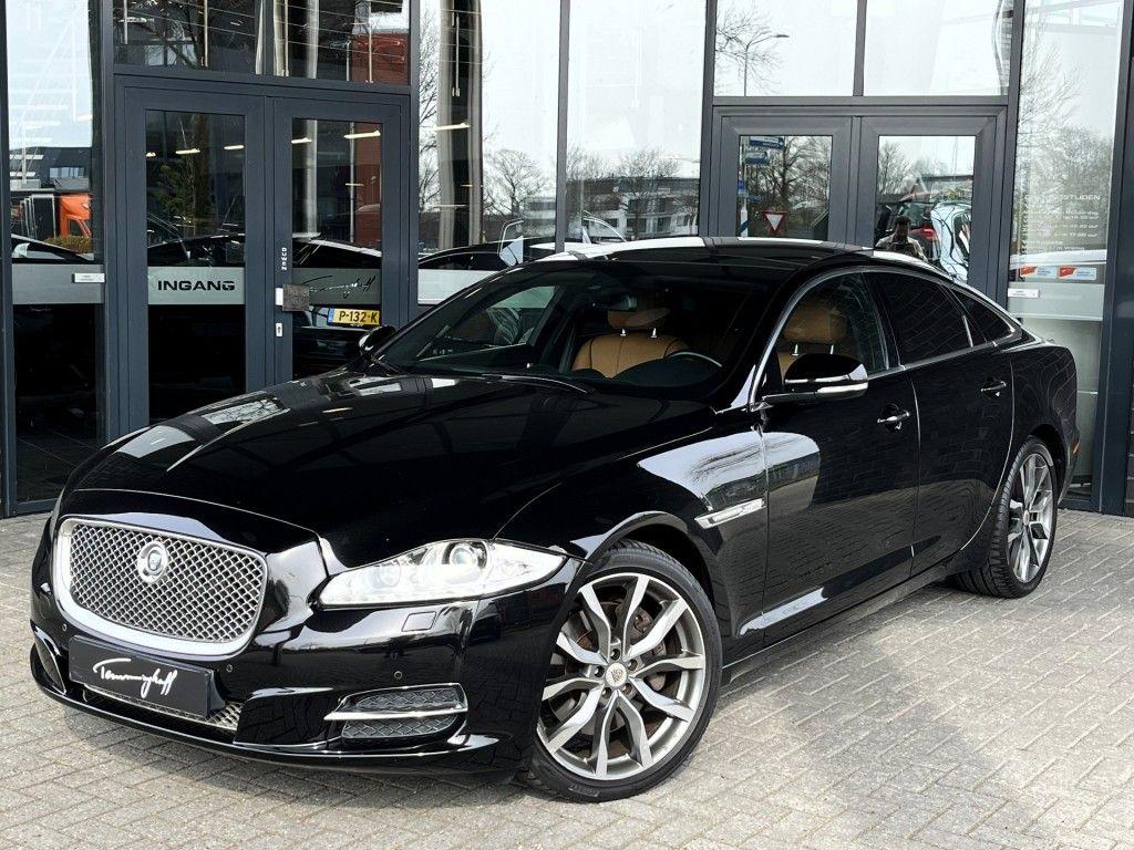 Jaguar XJ 3.0 V6 Diesel 275 ch – Design Edition Sport – Pano – 20" – Cuir – Caméra