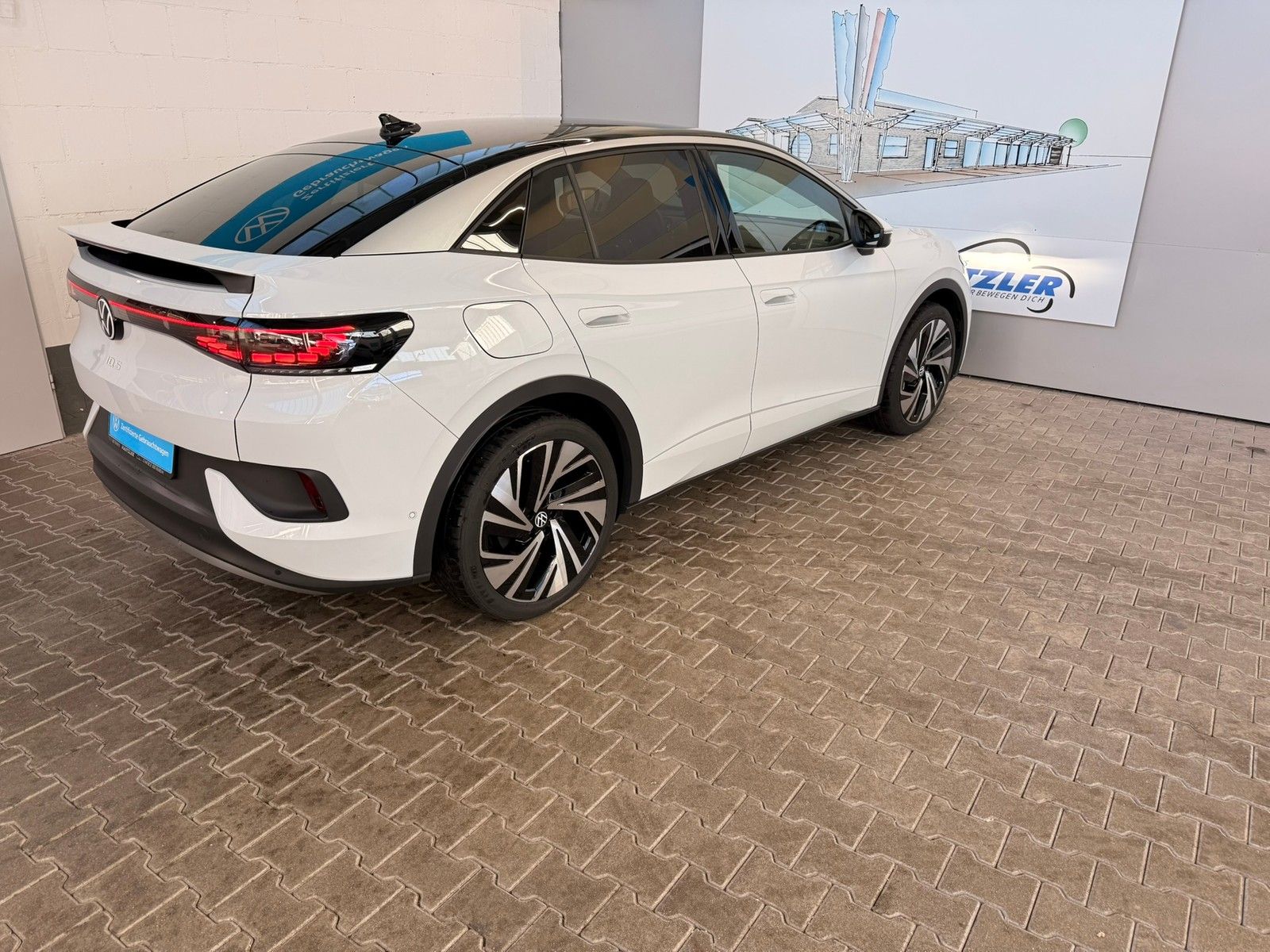 Fahrzeugabbildung Volkswagen ID.5 Pro 210kW UPE.67.116.- AHK + MATRIX