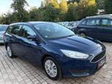 Ford Focus Turnier Trend*Ahk*Pdc*Navi*1.Hand - Ford Focus Trend mit Diesel-Antrieb