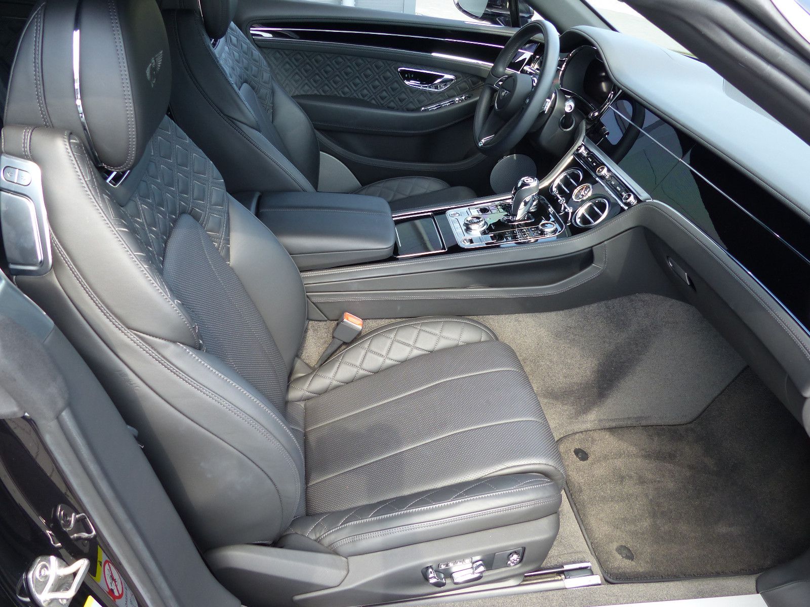 Fahrzeugabbildung Bentley Continental GTC  100 Years O.W.Bentley Edition