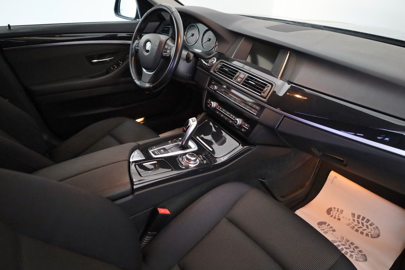 Fahrzeugabbildung BMW 520dA Lim.  Bi-Xenon,SH,PDC,Modellpflege