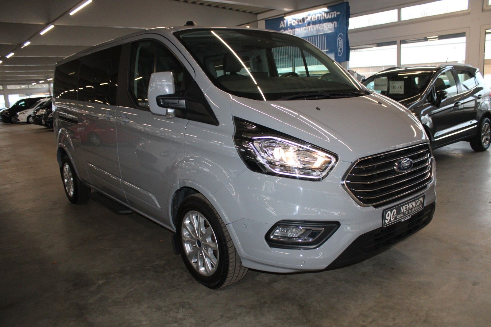 Fahrzeugabbildung Ford Tourneo Custom L2 Titanium X 8Si AHK STDHZ Leder