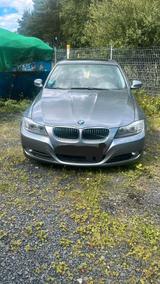 BMW 3er Reihe E90 325i - BMW 325 in Leverkusen