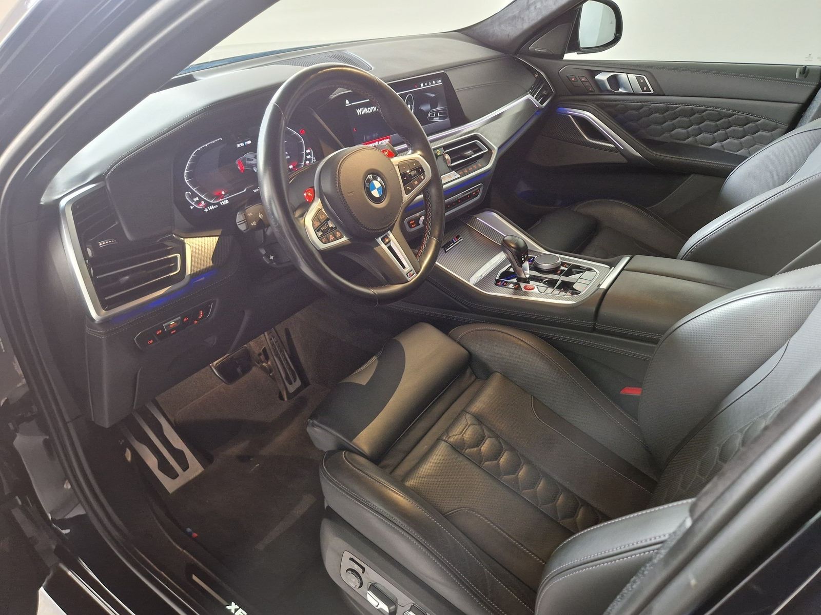 BMW X6 M  xDrive Competition HUD LED Harman-Kardon – Bild 31