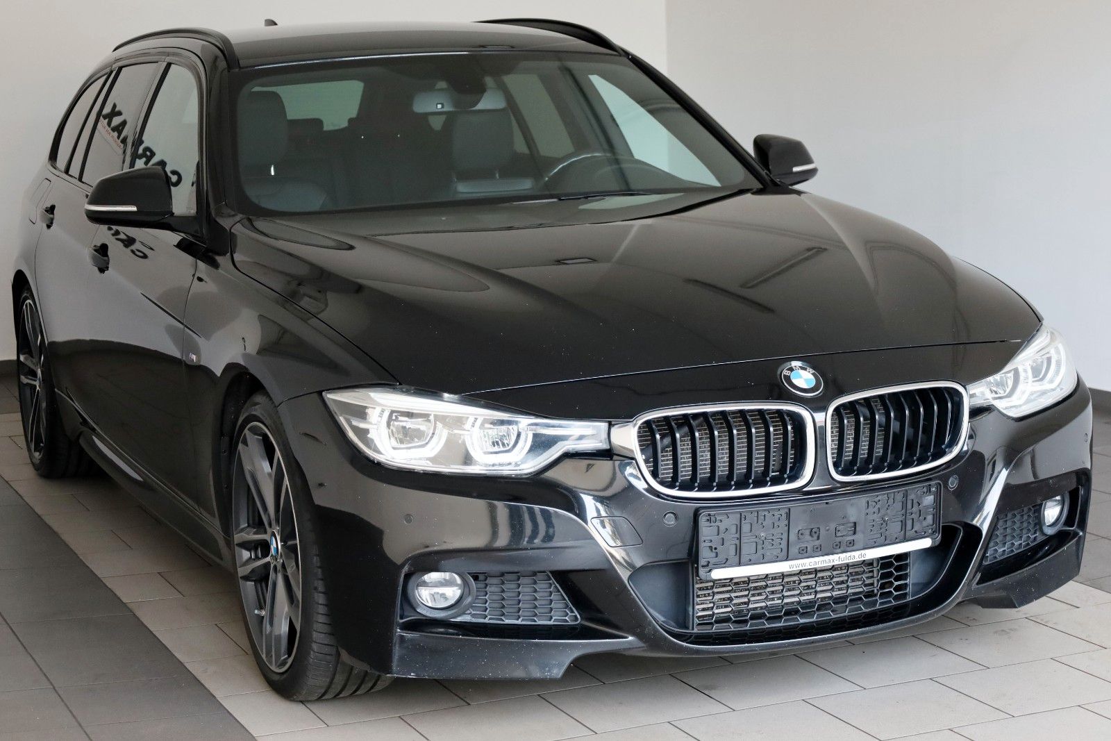 Fahrzeugabbildung BMW 320d Touring M Sport Leder,Navi,LED,SH,PDC,SR+WR