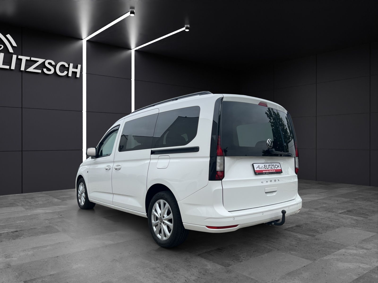 Fahrzeugabbildung Volkswagen Caddy Maxi TDI Life Standhzg. LED AHK Navi GRA P