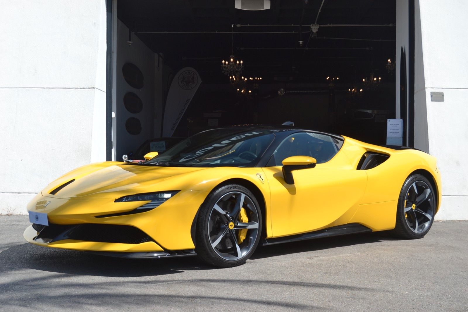 Ferrari SF90 STRADALE Fiorano 4.0 V8 PHEV *LUX Plates* imagem 2