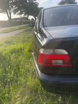 BMW 525i A - - BMW 525 aus 2000: 525i