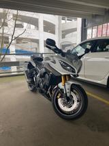 Yamaha FZ8 Fazer - YAMAHA FAZER 8