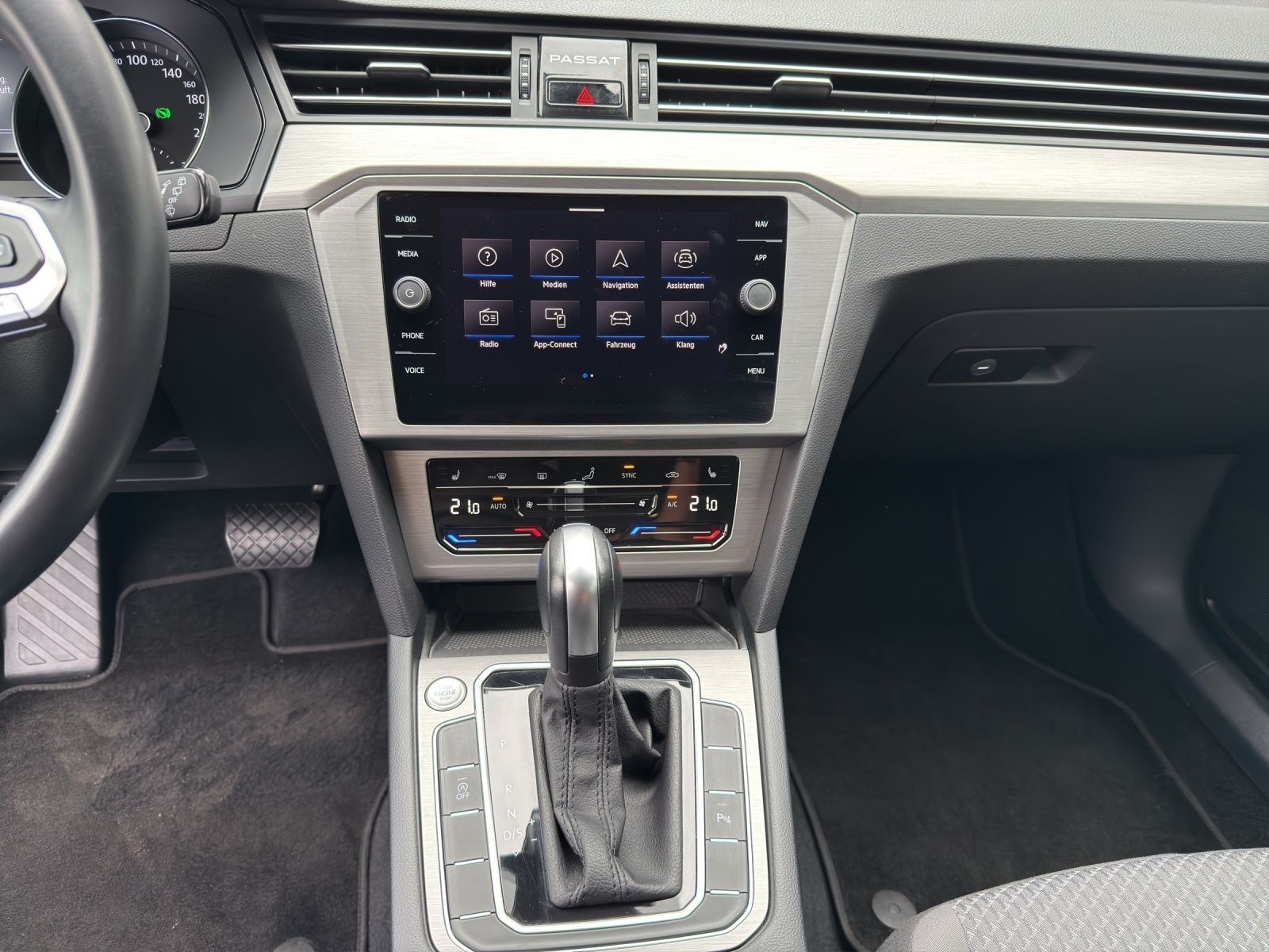 Volkswagen Passat Variant - Bild 12