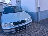 Skoda Oktavia 1,6 Benzin - Skoda Octavia aus 2004: Kombi