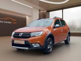 Dacia Sandero II Stepway Celebration/Navi/PDC/1Hand - Dacia Sandero: Celebration