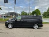 Mercedes-Benz V 300 d Extralang NAVI+LED+DISTRONIC+KAMERA+MBUX - : Allradantrieb, Kleinbus