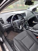 Hyundai i40 cw 1.7 CRDi Premium 100kW Automatik Premium - Hyundai i40: Premium