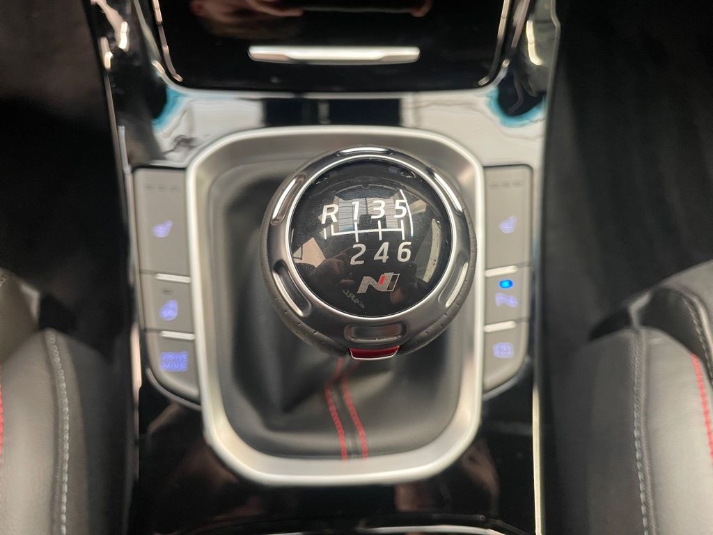 Fahrzeugabbildung Hyundai i30 FL 5-Türer (MY25) 1.5 T-GDI (140 PS) 48V 6-M