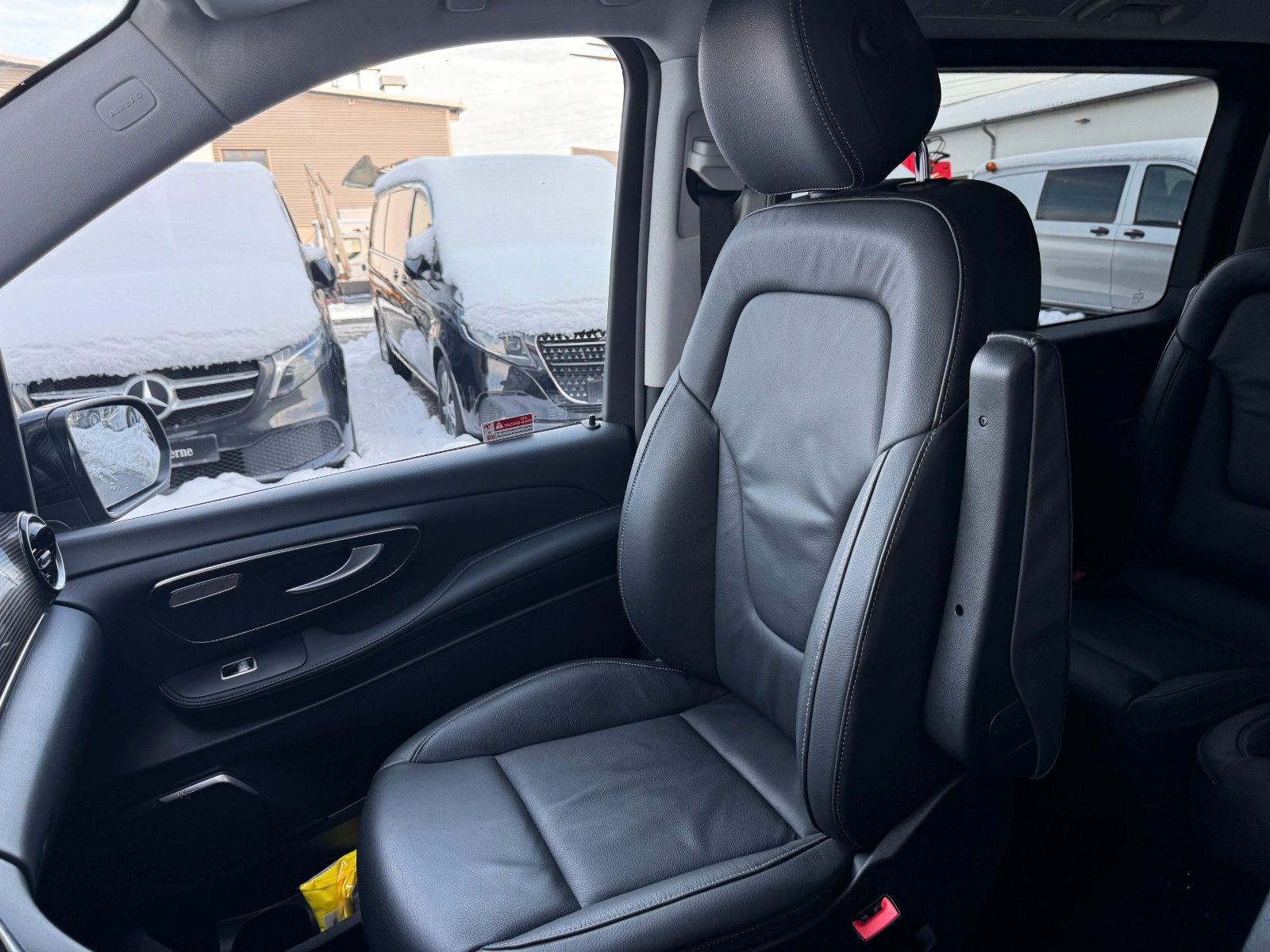 Fahrzeugabbildung Mercedes-Benz V 300 d 4MATIC AVA ED Extral Stdheiz 360Kam AHK