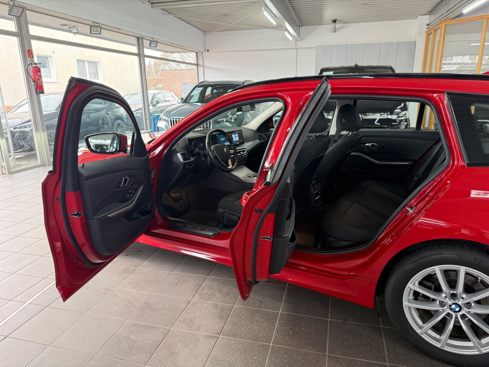 BMW 320 d xDrive Touring III Driving Assistant III foto 7