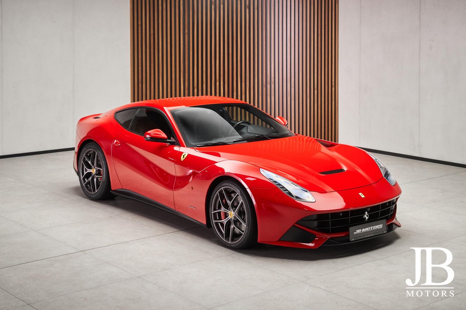 Ferrari F12 berlinetta Racing Seats LED Carbon Kamera