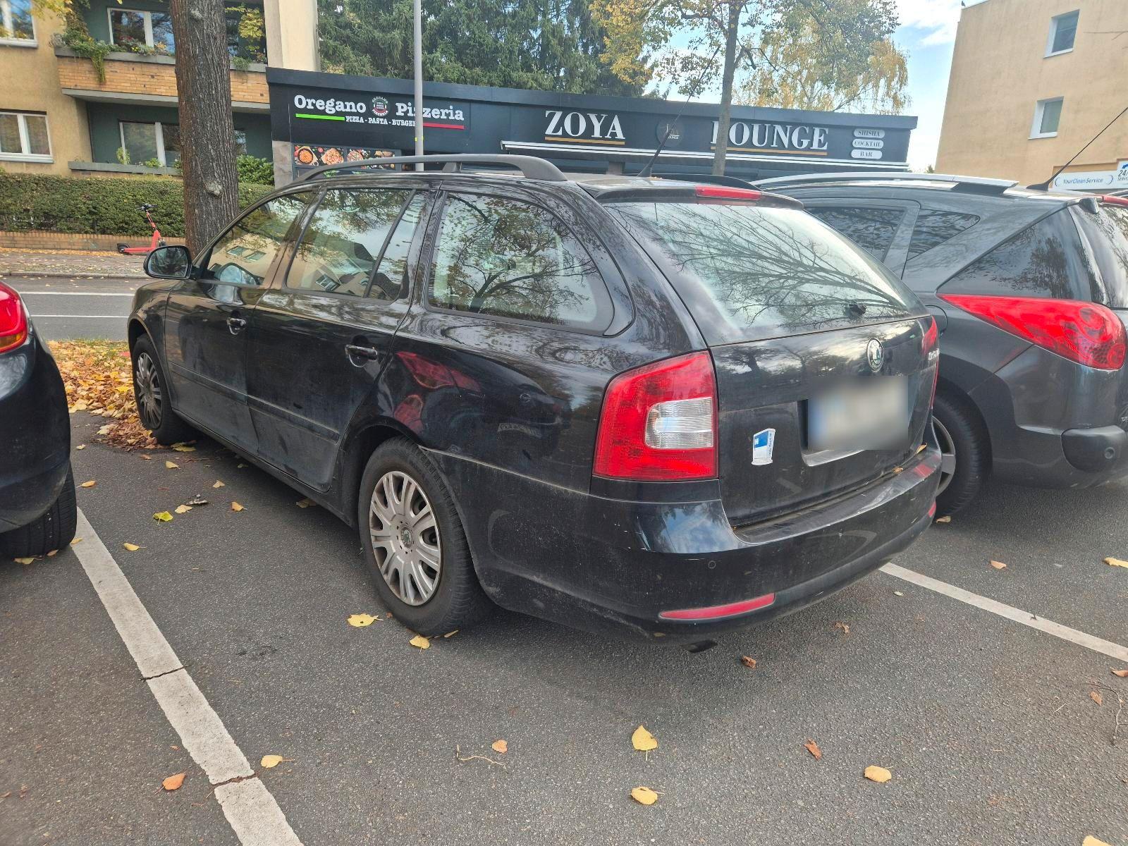 Skoda Octavia 2011 — engine 105 HP (77kW)