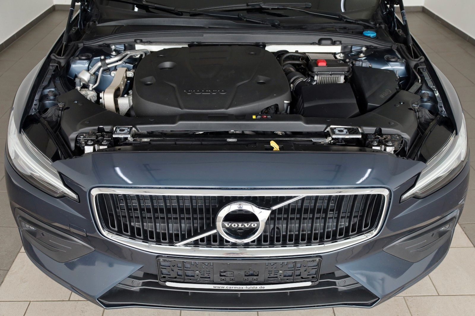 Fahrzeugabbildung Volvo V60 Kombi Momentum Pro Leder,Navi,LED,SH,Apple C