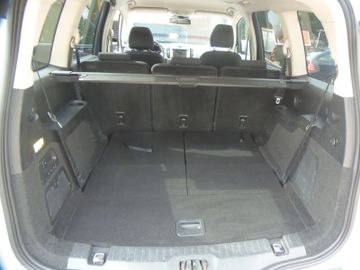 Ford Galaxy - 12