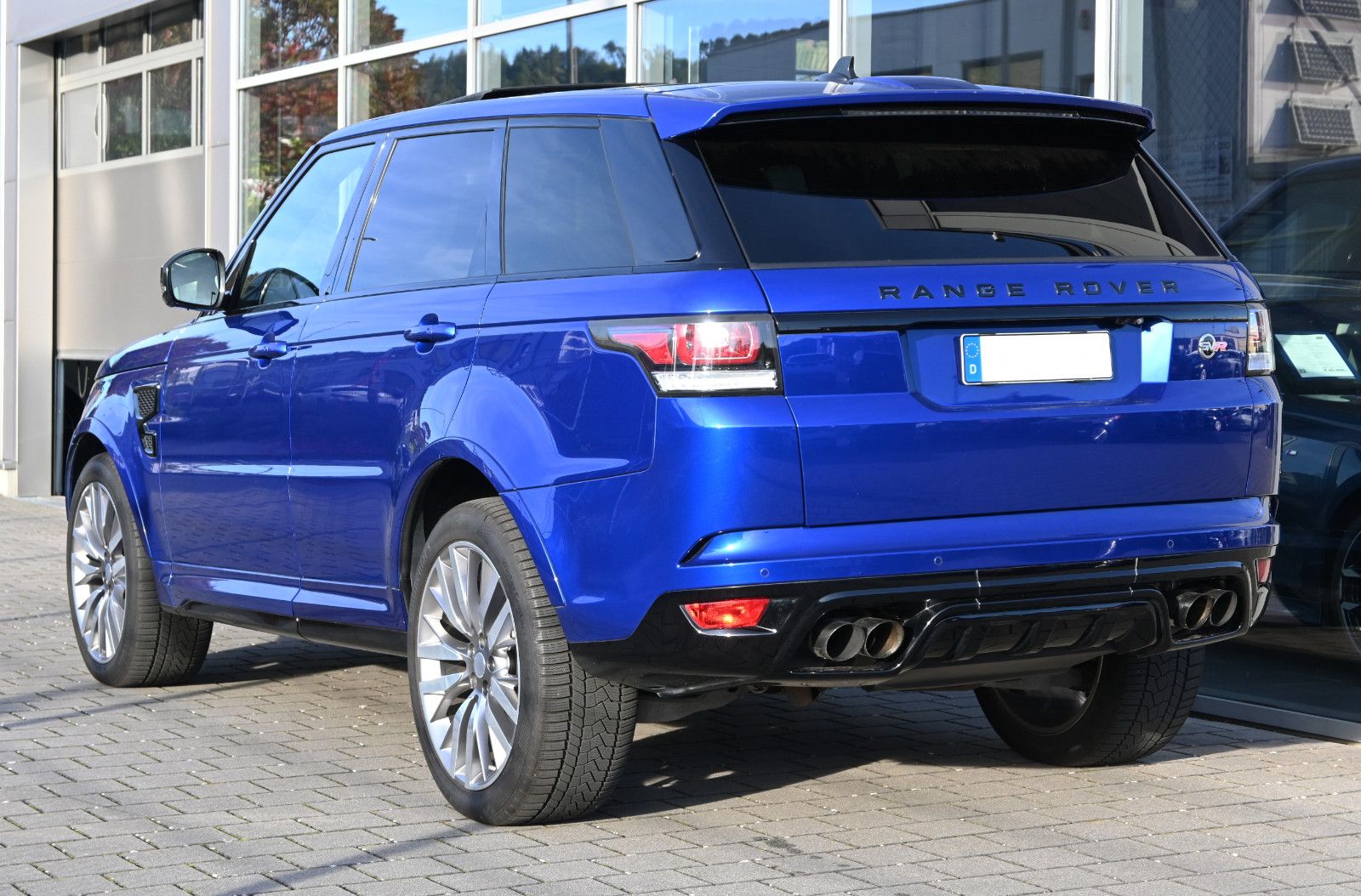 Fahrzeugabbildung Land Rover Range Rover Sport 5.0 V8 SC SVR °PANO°HEAD-UP°