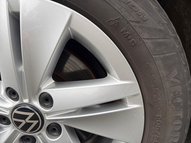 Golf 8 VIII Life 1.0 TSI El. Panodach Navi