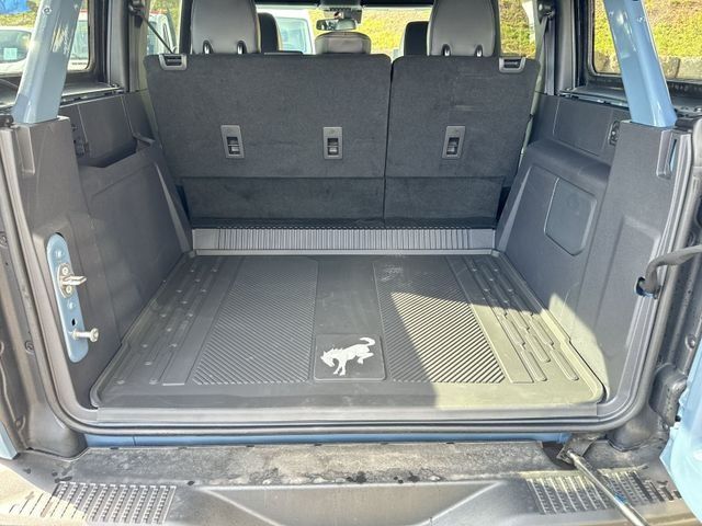 Fahrzeugabbildung Ford Bronco 2.7l EcoBoost V6   Badlands e-4WD #360-Gr