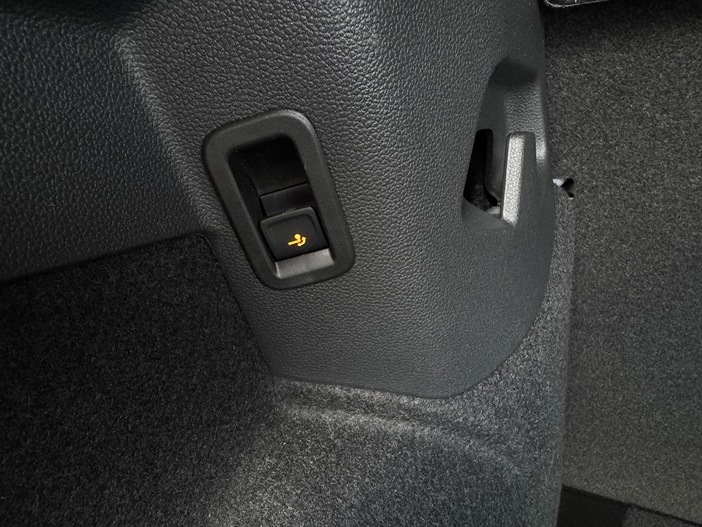 Golf VIII 1.5 eTSI DSG "MOVE" *LED+*NAVI*AHK*