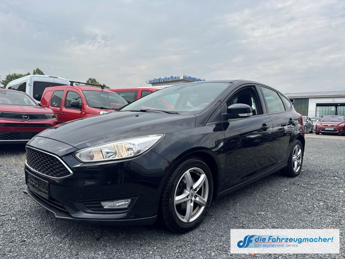 Fahrzeugabbildung Ford Focus Business Navi SHZ LenkradHZG *1502 *EXPORT