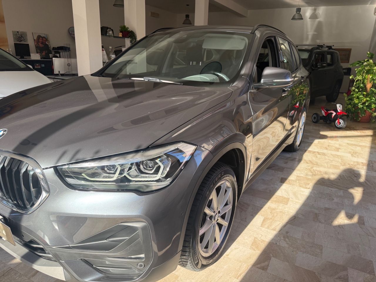 BMW Bmw X1 sDrive16d Advantage imagem 2
