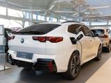 BMW iX2 xDrive30 M Sportpaket AHK H/K DAB LED Shz - BMW iX2 mit Anhängerkupplung